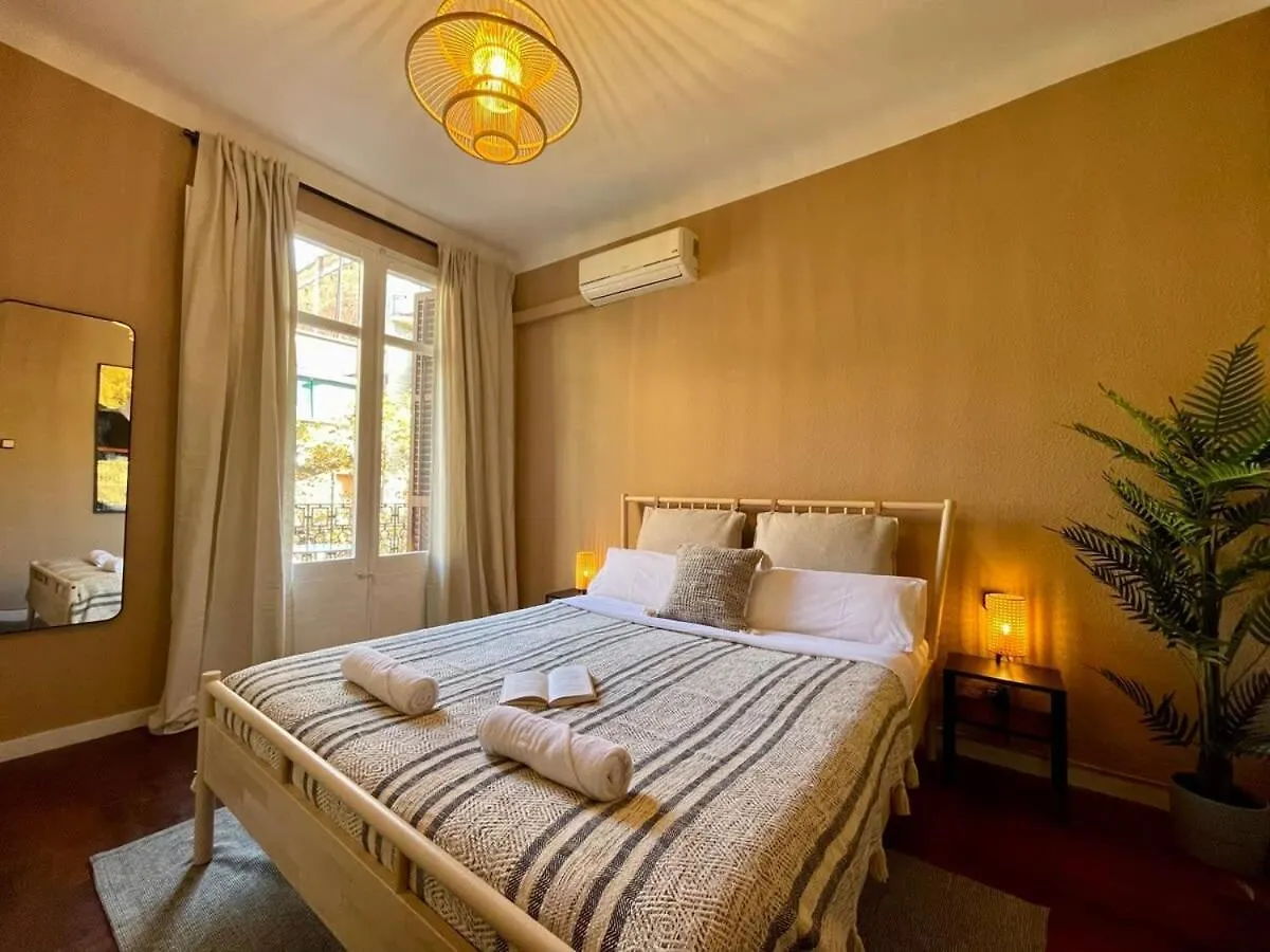 Sagrada Familia 4Bd Only For Families Or Business Groups Apartment Barcelona